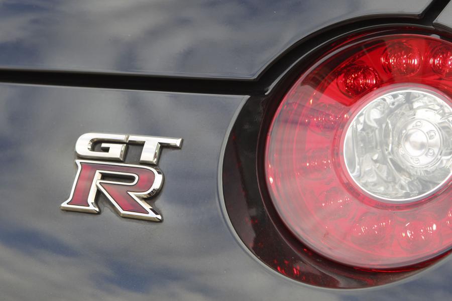  Nissan GT-R 2013 года  (EU) (фото 14 из 69)